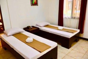 Deluxe twin room (2)